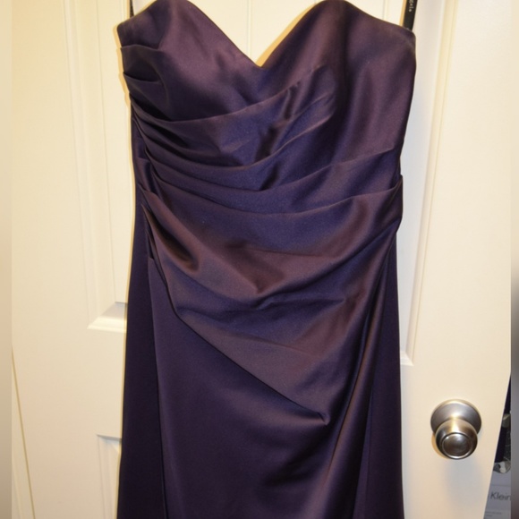 Special Occasion Gown - Picture 2 of 3
